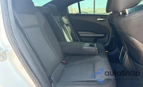 2017 Dodge Charger Sxt z USA, uszkodzony, nr VIN 2C3CDXHG8HH650797